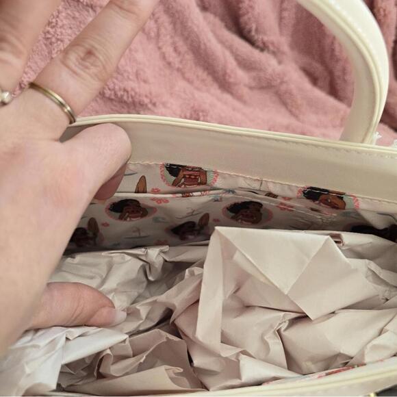 Loungefly Moana:Princess Scene Series Crossbody Bag - Picture 5 of 5